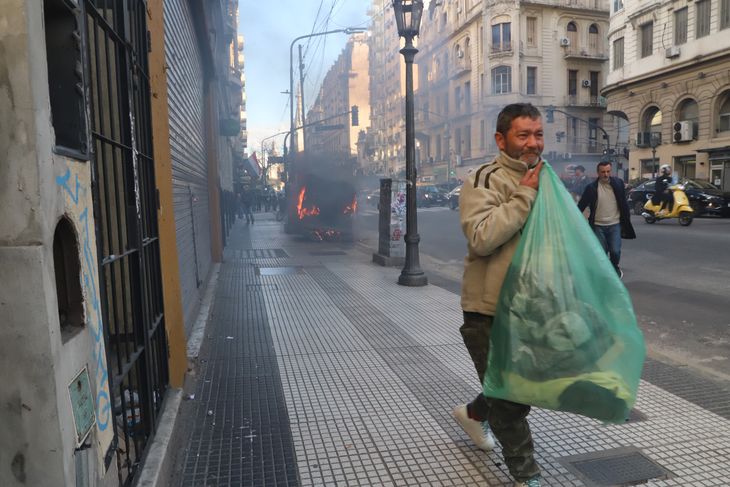 Tensión en el Congreso tras represión a jubilados. 