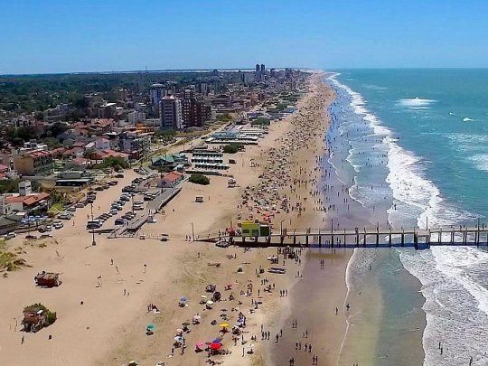 Según un informe de Booking, Villa Gesell es el 5° destino favorito de los argentinos para pasar las fiestas de fin de año.