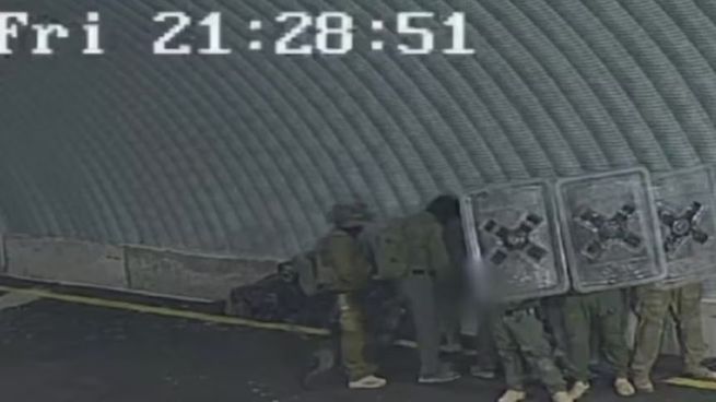 Un fuerte video se difundió días atrás, en las que se ve a las fuerzas israelíes torturando a un palestino. El archivo sería anterior a agosto de 2024.