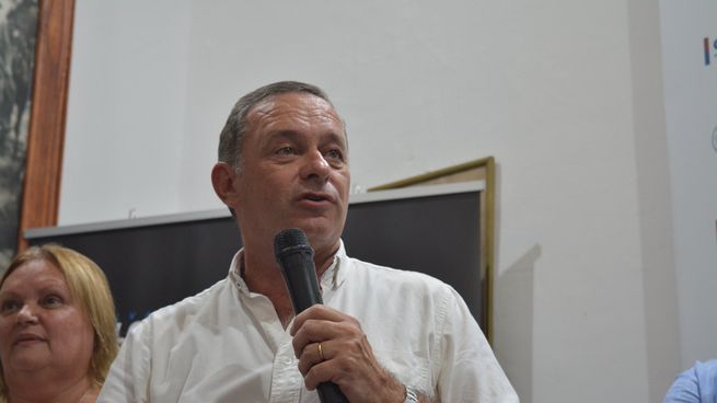 Álvaro Delgado aseguró que no va a subir impuestos si es electo presidente y le pasó la pelota al Frente Amplio.