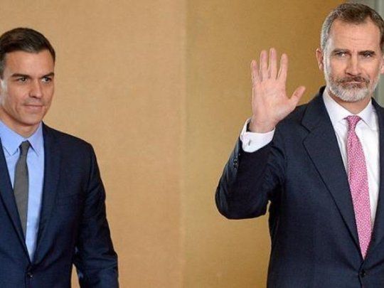 El Rey Felipe VI y el presidente del Gobierno de España, Pedro Sánchez.