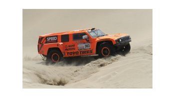 A pesar de haber sido excluido del rally, Gordon espera el fallo de la apelación ganando en el final.