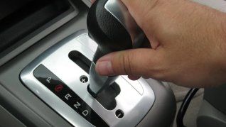 La caja automática domina el mercado nacional La caja automática domina el mercado nacional