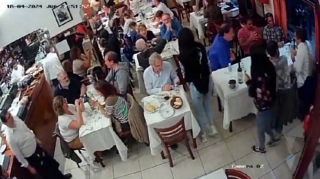 Así fue el robo piraña cometido en un restaurante de Recoleta