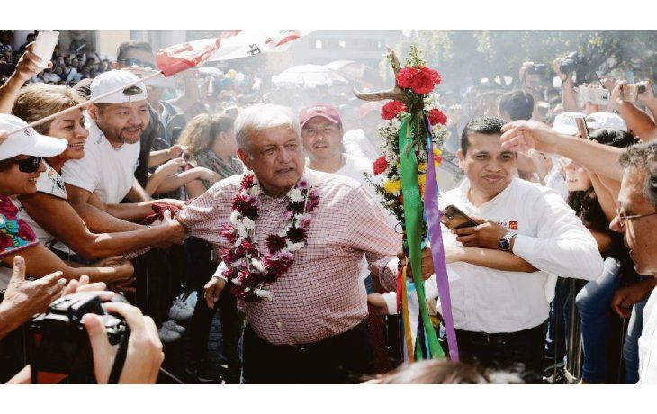 ámbito.com | El hombre del momento. Andrés Manuel López Obrador, conocido como AMLO, se sobrepuso a la fuerte desconfianza del establishment y se dirige a un triunfo contundente en las elecciones mexicanas del domingo.