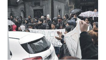 Ayer, los familiares y amigos despidieron los restos de Micaela al tiempo que se manifestaron en pedido de justicia.