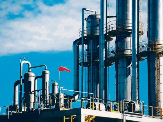 apuesta. La planta de Bio4 produce actualmente 200.000 litros diarios de bioetanol de maíz. Espera que se eleve el corte de las naftas.
