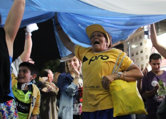Familias se agruparon para festejar el triunfo de Macri.