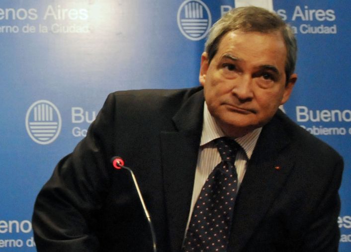 Jorge Lemus. Ministro de Salud.