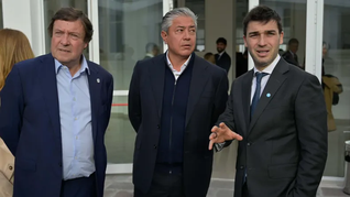 Los gobernadores patagónicos Alberto Weretilneck (Río Negro), Rolando Figueroa (Neuquén) e Ignacio Torres (Chubut), estarán en la comitiva oficial. Los gobernadores patagónicos Alberto Weretilneck (Río Negro), Rolando Figueroa (Neuquén) e Ignacio Torres (Chubut), estarán en la comitiva oficial.