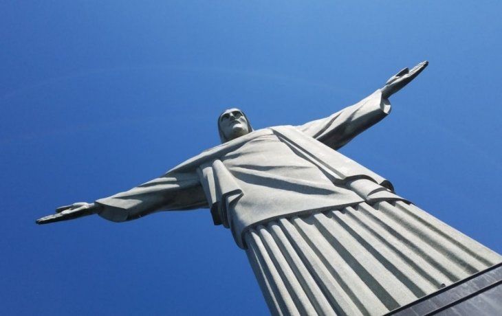 El hombre murió antes de llegar al famoso monumento ubicado en Río de Janeiro.