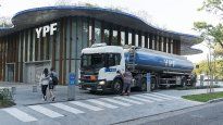 La demanda local de combustibles disminuyó un 11% con relación al cuarto trimestre del año anterior debido principalmente a la contracción de la demanda minorista y a la demanda estacional de gasoil.