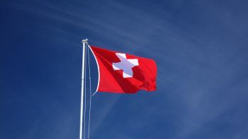 suiza le otorgo una garantia de 9.000 millones de euros al ubs para comprar credit suisse