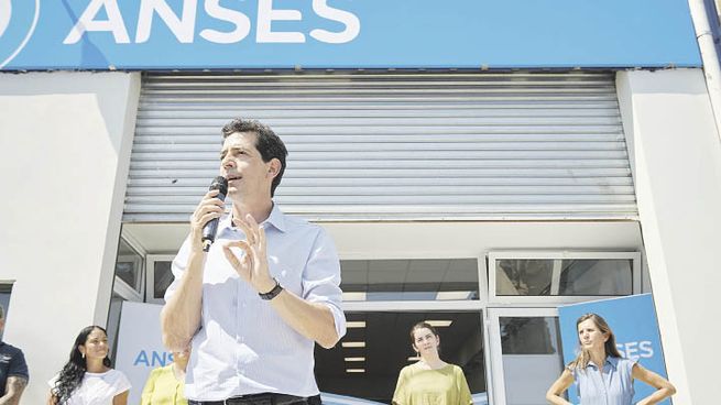 Calma. Wado de Pedro ayer, en acto de la ANSES, llamó a pacificar la interna.