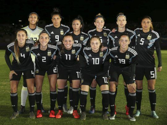 Estalló la guerra en el seleccionado femenino de fútbol.