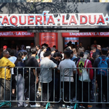 Dónde comprar y qué precios tienen los boletos para comer en la taquería de Dua Lipa en CDMX. Dónde comprar y qué precios tienen los boletos para comer en la taquería de Dua Lipa en CDMX.