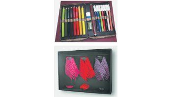 «Colores III», de Silvia Carbone recibió el Gran Premio Adquisición en Cerámica. Una obra de gran dimensión que apela a la nostalgia por la primera cartuchera.En Arte Textil, el Gran Premio Adquisición fue para Claudia Mazzola, experta en la recuperación de técnicas textiles y colorantes utilizados en la América prehispánica.
