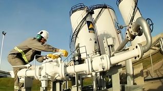 El efecto Ancap impulsó la producción industrial, aunque el núcleo manufacturero parece estancarse.
