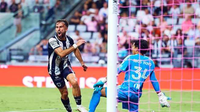 Diego Rossi fue el gran héroe del partido en Monterrey.&nbsp;