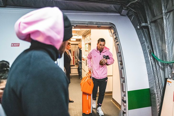 Lionel Messi in Japan. Lionel Messi in Japan.