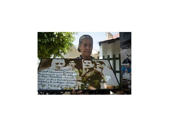 Una mujer recuerda al escritor en Aracataca, su pueblo natal, que también reclamó las cenizas.
