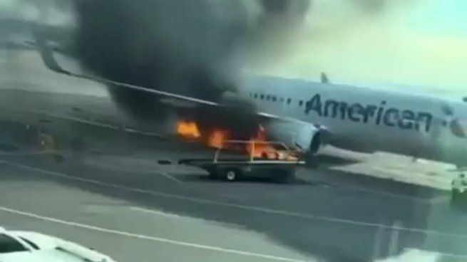 Un avión se prendió fuego en el aeropuerto de Denver.