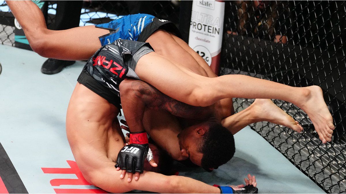 The tremendous knockout for a slam against the floor that surprised UFC fans