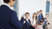 ¿Cuál es tu estilo de trabajo? ¿Cómo te describirían tu jefe y compañeros de trabajo?&nbsp;¿Cuáles consideras que son tus debilidades o defectos?