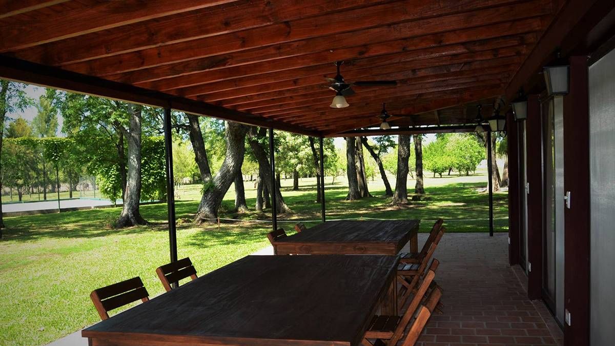 The Mercedes courtyard tell him: the spectacular town at an hour and a half of Buenos Aires and is one of the best options for escapes