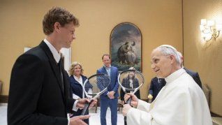 Jannik Sinner se conviritió en el primer deportista en visitar al papa León XIV