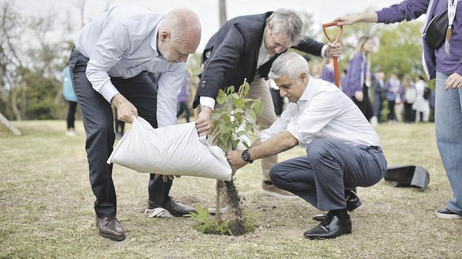 Reserva. Larreta, Miguel y el alcalde de Londres, Sadiq Khan.