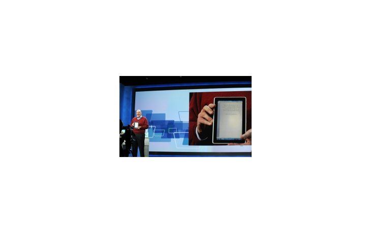 El CEO de Microsoft, Steve Ballmer, pesentó la nueva Tablet PC de la empresa.