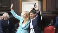 Bonaerenses: Verónica Magario y Axel Kicillof, en la Legislatura.