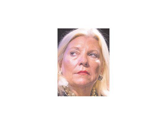 Carrió tensa la relación entre Macri y el Papa por jueces