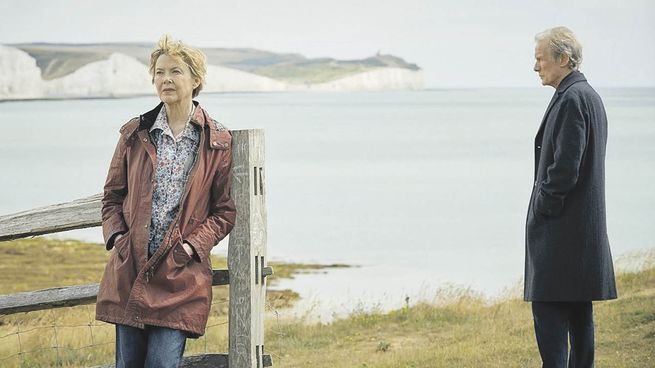 las cosas que no te conté. Annette Bening y Bill Nighy.
