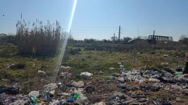 El descampado donde dormía el hombre. Foto: Diario El Día.