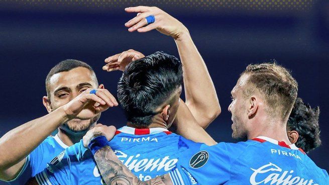 Cruz Azul vence por la mínima a Querétaro y avanza al cuarto lugar en la tabla del Torneo Clausura 2025, tras disputarse la jornada 8.