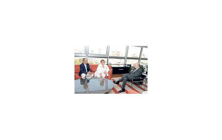 Héctor Timerman recibió ayer en su despacho a los disidentes cubanos Alejandro González Raga y Blanca Reyes, en un giro positivo a favor de la libertad en la isla comunista.