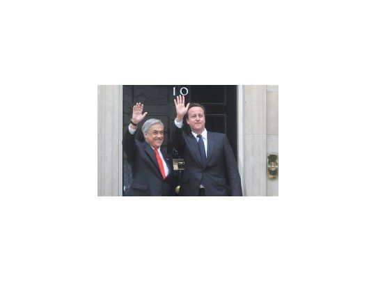 Sebastián Piñera junto a David Cameron.