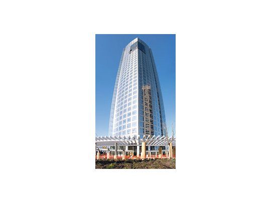 Torre de César Pelli en Puerto Madero que formará parte de la exposición de edificios de altura en la próxima Bienal Internacional de Arquitectura.