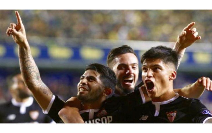 Sevilla remontó el resultado con goles de Vázquez y Banega.