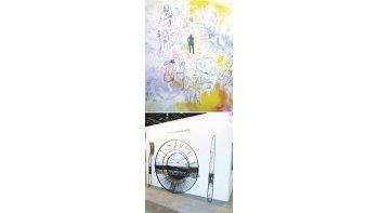 Arriba, una de las obras de la serie «Nada está quieto» que Eduardo Médici expone en Rubbers. Y abajo, una de las que Gustavo López Armentía expuso en arteBA y ahora se pueden ver en Insight Arte.