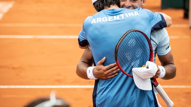 Coria y Báez, los hombres del día en la Copa Davis. Argentina vence 2-0 a República Checa.