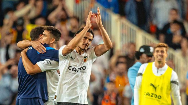 Edinson Cavani sería anunciado como refuerzo de Boca el lunes.