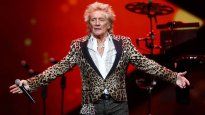 El reconocido cantante tuvo que suspender varios shows.