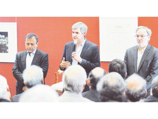 Equipo. El Jefe de Gabinete, Marcos Peña, y sus dos espadas, Mario Quintana y Gustavo Lopetegui,  al anunciar el nuevo órgano de coordinación.