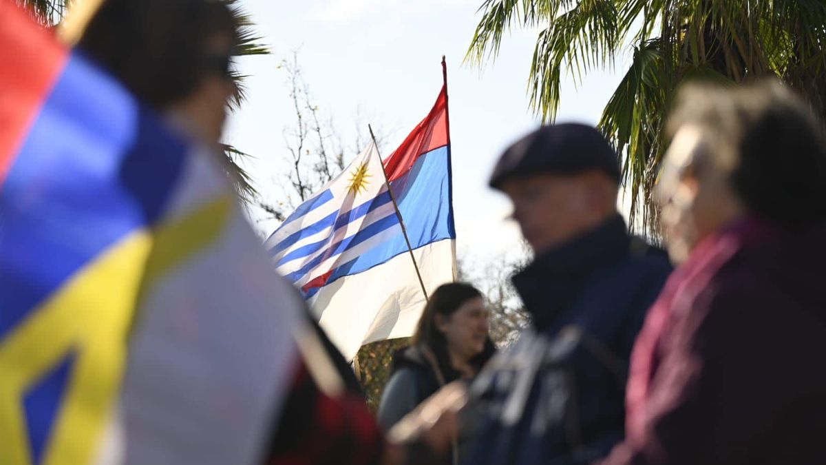 The Broad Front joined the PIT-CNT march for democracy