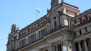 La definición promete una sentencia dividida. 