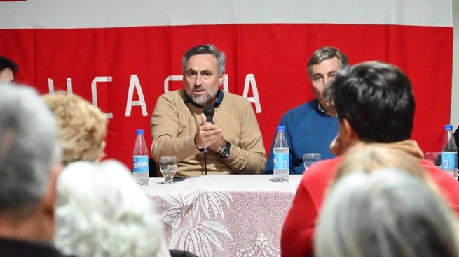 Ramón Mestre, exintendente de la capital de Córdoba, encabeza la lista de candidatos a diputados nacionales.