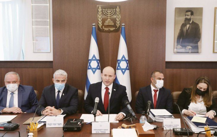 AVISO. El primer ministro de Israel, Naftali Bennett, aseguró ayer en la reunión semanal de Gabinete que responderá el ataque contra el petrolero Mercer Street, que atribuyó a Irán.